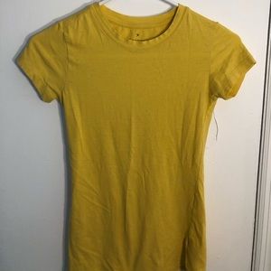 Forever 21 fitted yellow T-shirt